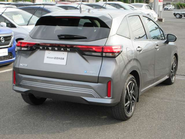 ノート1.2 X 90周年記念車
