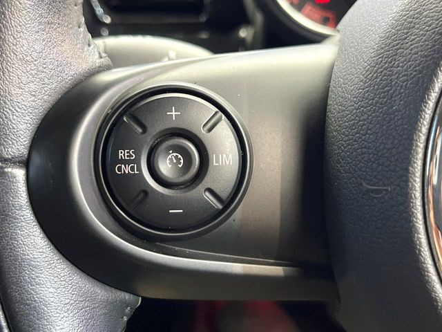 ���I�[�g�N���[�Y�R���g���[��:�������H�⎩���Ԑ�p���H���ɂāA�葬���q���\�ƂȂ�֗��ȋ@�\�ł��B�������ړ��̍ۂł����ɂ����֗��ɂ��g�����������܂���