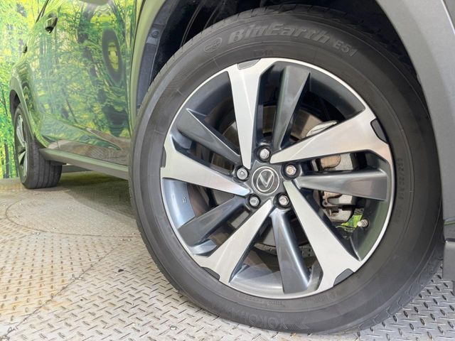 �y����18�C���`�A���~�z�C�[���z�O�ςɃ}�b�`���������A���~�z�C�[���𑕒����Ă���܂��B�e��ЊO�A���~�z�C�[����A�X�^�b�h���X�^�C�����戵�����Ă���܂��B���񂲑��k����������
