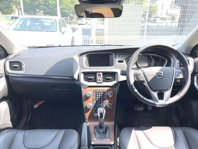 V40T3 インスクリプション