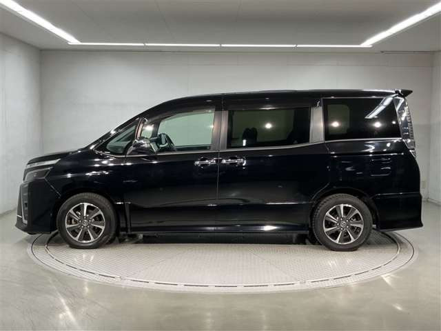 ヴォクシー2.0 ZS 煌