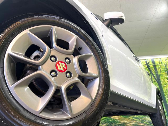 �y����16�C���`�A���~�z�C�[���z�O�ςɃ}�b�`���������A���~�z�C�[���𑕒����Ă���܂��B�e��ЊO�A���~�z�C�[����A�X�^�b�h���X�^�C�����戵�����Ă���܂��B���񂲑��k����������