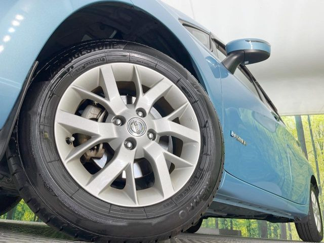 �y�����A���~�z�C�[���z�O�ςɃ}�b�`���������A���~�z�C�[���𑕒����Ă���܂��B�e��ЊO�A���~�z�C�[����A�X�^�b�h���X�^�C�����戵�����Ă���܂��B���񂲑��k����������