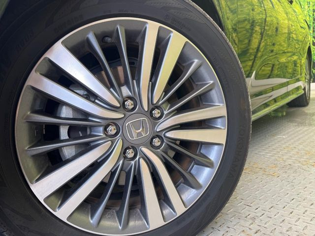�y����17�C���`�A���~�z�C�[���z�O�ςɃ}�b�`���������A���~�z�C�[���𑕒����Ă���܂��B�e��ЊO�A���~�z�C�[����A�X�^�b�h���X�^�C�����戵�����Ă���܂��B���񂲑��k����������