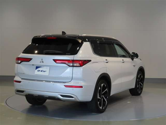 アウトランダーPHEV 2.4 P 4WD