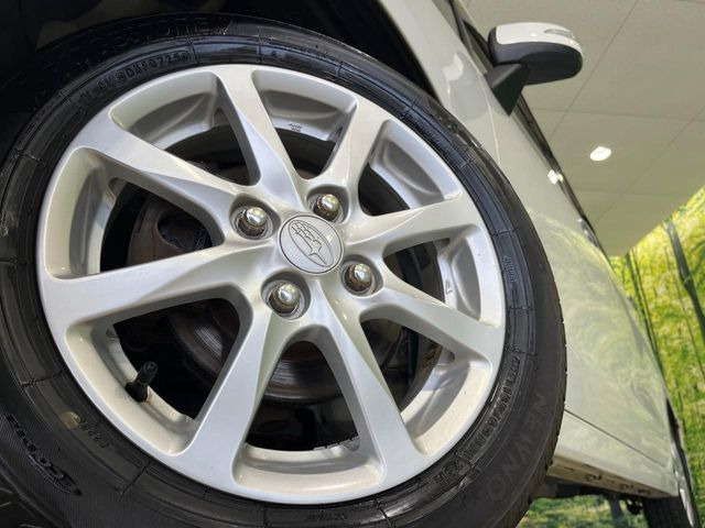 �y����14�C���`�A���~�z�C�[���z�O�ςɃ}�b�`���������A���~�z�C�[���𑕒����Ă���܂��B�e��ЊO�A���~�z�C�[����A�X�^�b�h���X�^�C�����戵�����Ă���܂��B���񂲑��k����������
