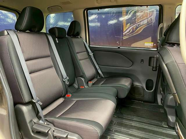 車内もキレイで嫌な臭いもありません☆車内の臭い、汚れが気になる方は内装のスチームクリーナーも施工可能です♪
