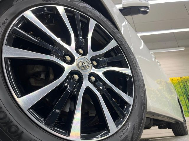�y�����A���~�z�C�[���z�f�U�C�����̍��������A���~�z�C�[���𑕒����Ă���܂��B�e��ЊO�A���~�z�C�[����A�X�^�b�h���X�^�C�����戵�����Ă���܂��B���񂲑��k����������