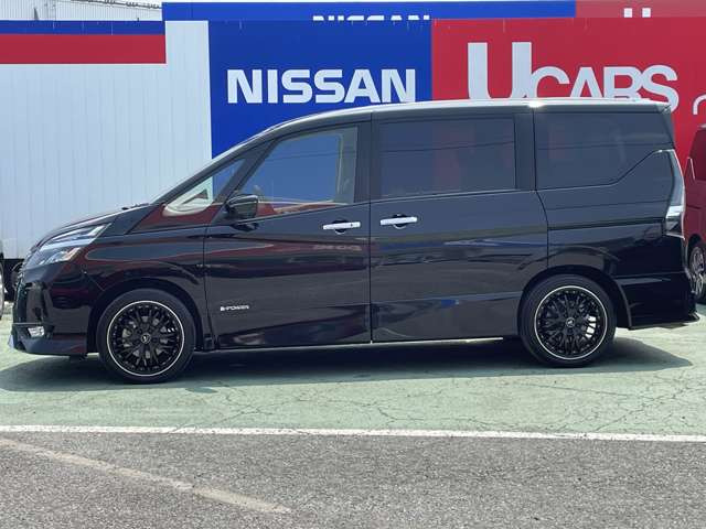 セレナ1.2 e-POWER ハイウェイスターV
