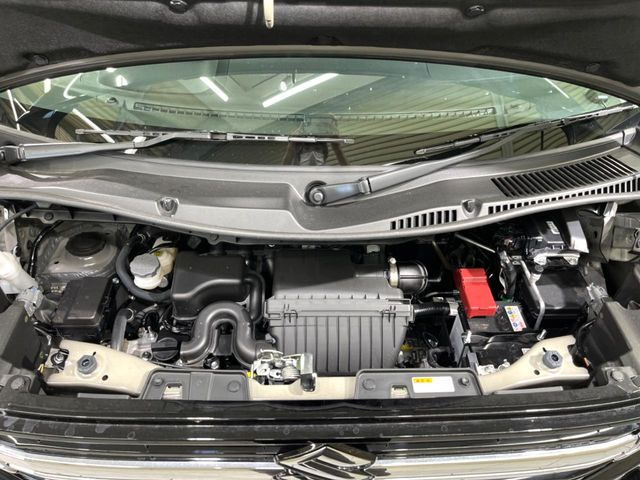 親切・丁寧な専門メカニックスタッフが応対!・車検・点検整備・事故等の修理などアフターサービスも安心。お車のカスタマイズもネクステージのサービススタッフまでご相談ください!
