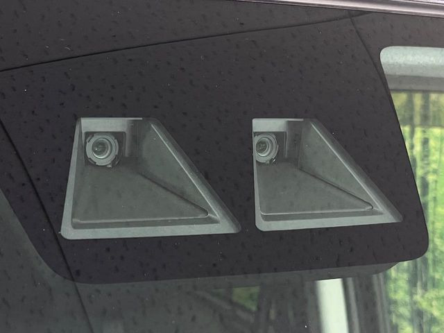 �y�g���^�Z�[�t�e�B�Z���X�z���s���ɑO���̎ԗ�����F�����A�Փ˂������Ȏ��͌x��ƃu���[�L�ŏՓˉ���Ɣ�Q�y�����A�V�X�g�B�����S�Ƀh���C�u�����y���݂��������܂��B