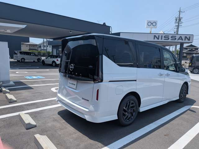 セレナ1.4 e-POWER ハイウェイスターV