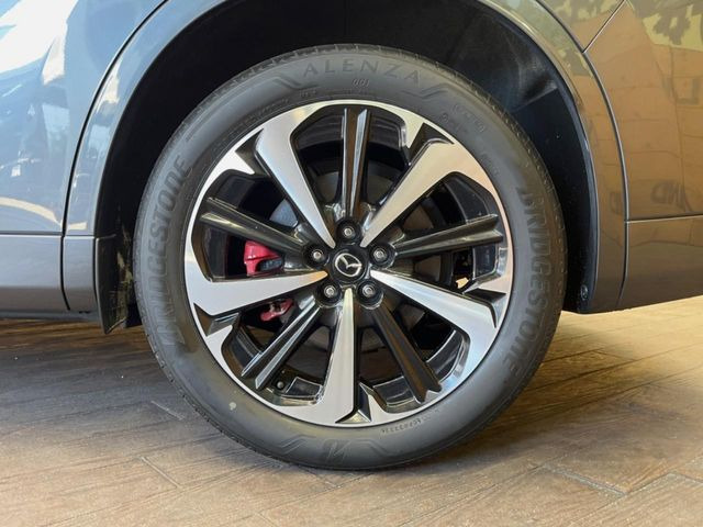 �y����20�C���`�A���~�z�C�[���z�O�ςɃ}�b�`���������A���~�z�C�[���𑕒����Ă���܂��B�e��ЊO�A���~�z�C�[����A�X�^�b�h���X�^�C�����戵�����Ă���܂��B���񂲑��k����������