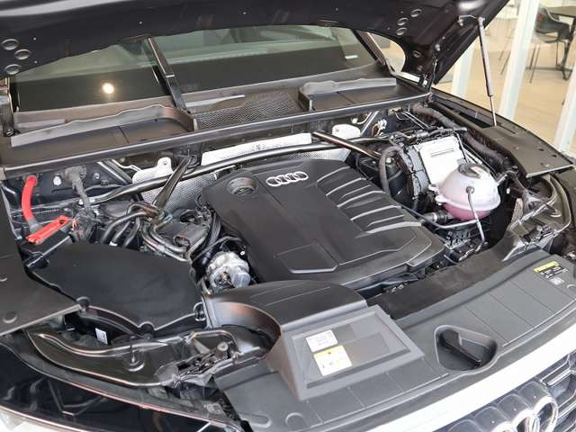 Q540 TDI クワトロ Sライン ディーゼル 4WD