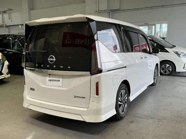 セレナ1.4 e-POWER ハイウェイスターV