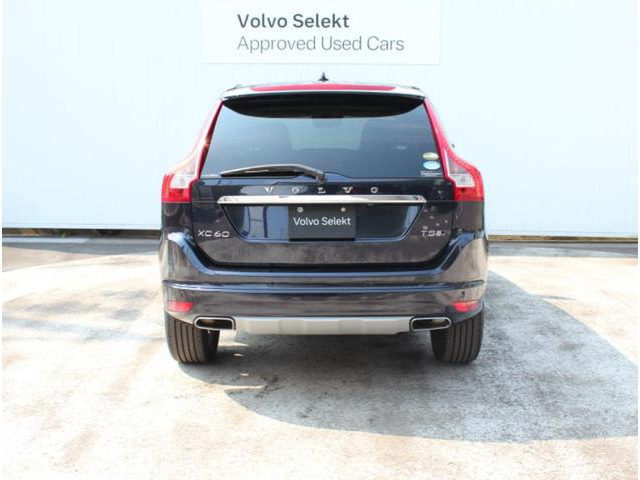 XC60T6 AWD Rデザイン 4WD