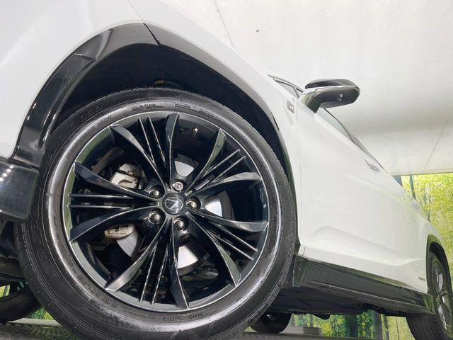 �y�����A���~�z�C�[���z�O�ςɃ}�b�`���������A���~�z�C�[���𑕒����Ă���܂��B�e��ЊO�A���~�z�C�[����A�X�^�b�h���X�^�C�����戵�����Ă���܂��B���񂲑��k����������