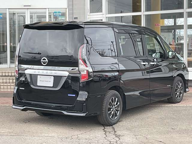 セレナ2.0 ハイウェイスターV 4WD