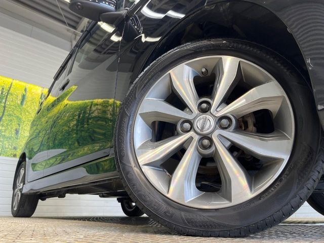 �y����15�C���`�A���~�z�C�[���z�O�ςɃ}�b�`���������A���~�z�C�[���𑕒����Ă���܂��B�e��ЊO�A���~�z�C�[����A�X�^�b�h���X�^�C�����戵�����Ă���܂��B���񂲑��k����������