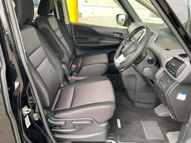 セレナ2.0 ハイウェイスターV 4WD