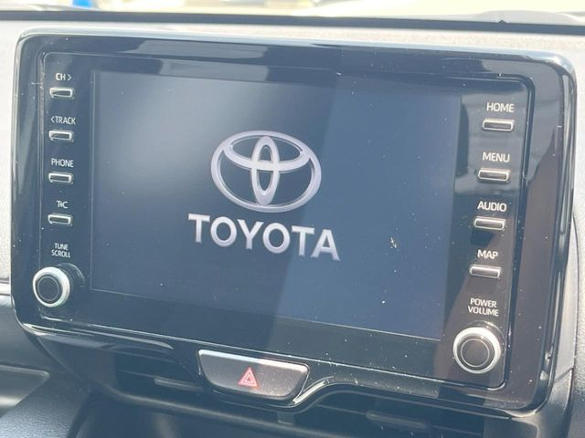 �y8�C���` �f�B�X�v���C�I�[�f�B�I�z���ʂ̃f�B�X�v���C��AppleCarPlay��AndroidAuto�����p�\�B�傫�ȉ�ʂŃX�}�z�i�r�A�v���������p���������܂���