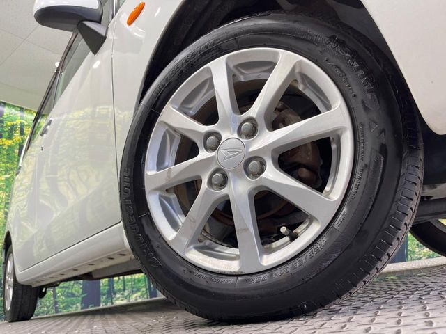 �y14�C���`�A���~�z�C�[���z�O�ςɃ}�b�`�����A���~�z�C�[���𑕒����Ă���܂��B�e��A���~�z�C�[����A�X�^�b�h���X�^�C�����戵�����Ă���܂��B���񂲑��k����������