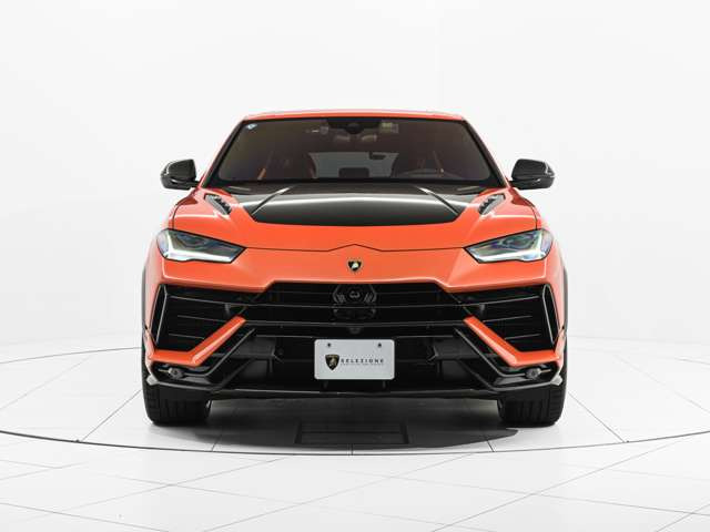 ウルスペルフォルマンテ 4WD