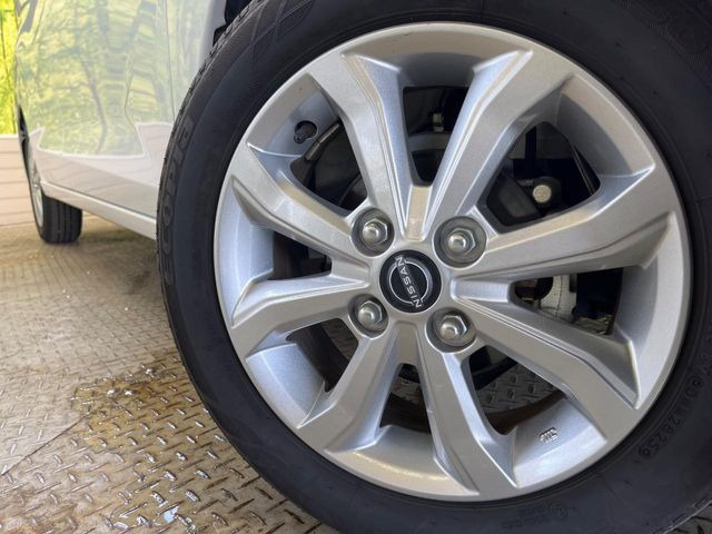 �y����14�C���`�A���~�z�C�[���z�O�ςɃ}�b�`���������A���~�z�C�[���𑕒����Ă���܂��B�e��ЊO�A���~�z�C�[����A�X�^�b�h���X�^�C�����戵�����Ă���܂��B���񂲑��k����������