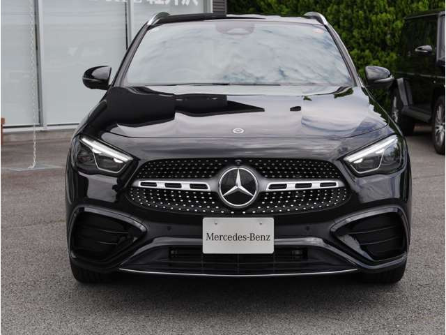 GLAクラスGLA200d 4マチック AMGラインパッケージ 4WD