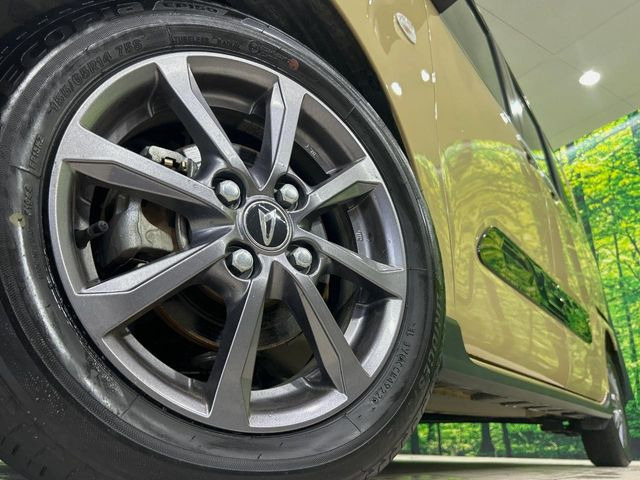 �y����14�C���`�A���~�z�C�[���z�O�ςɃ}�b�`���������A���~�z�C�[���𑕒����Ă���܂��B�e��ЊO�A���~�z�C�[����A�X�^�b�h���X�^�C�����戵�����Ă���܂��B���񂲑��k����������