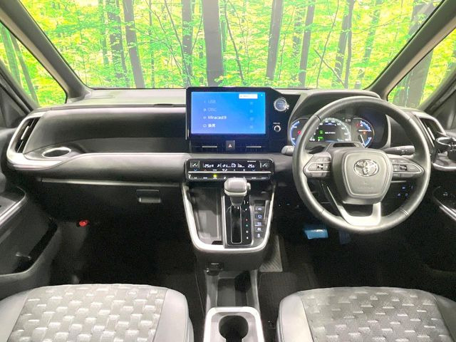 ヴォクシー1.8 ハイブリッド S-Z