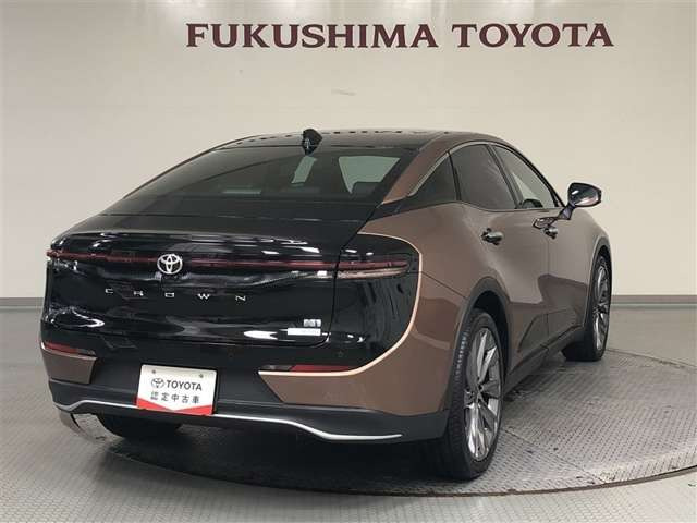 クラウンクロスオーバー2.5 G レザー パッケージ E-Four 4WD