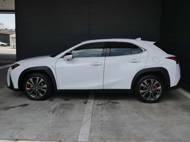 UX300h Fスポーツ 4WD