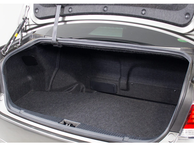 �g�����N�������Ǝv���Ă���܂���?���ۂ͑�e�ʃg�����N�ł�!���s���̒������h���C�u�����K�ł�!�܂��A�����t���X�y�[�X���������Ă���܂��̂ŁA��Ԃł��A�J�ł���̓������Ă�����育�������܂��B