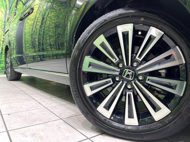 �y����17�C���`�A���~�z�C�[���z�O�ςɃ}�b�`���������A���~�z�C�[���𑕒����Ă���܂��B�e��ЊO�A���~�z�C�[����A�X�^�b�h���X�^�C�����戵�����Ă���܂��B���񂲑��k����������