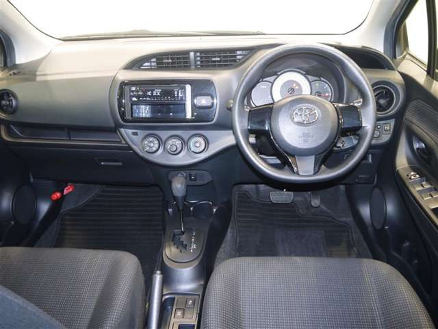 ヴィッツ1.3 F 4WD