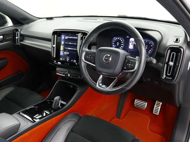 XC40T5 AWD Rデザイン 4WD