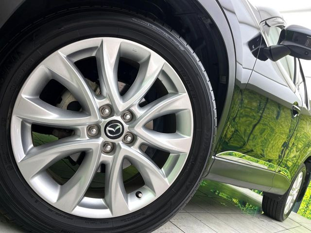 �y����19�C���`�A���~�z�C�[���z�O�ςɃ}�b�`���������A���~�z�C�[���𑕒����Ă���܂��B�e��ЊO�A���~�z�C�[����A�X�^�b�h���X�^�C�����戵�����Ă���܂��B���񂲑��k����������