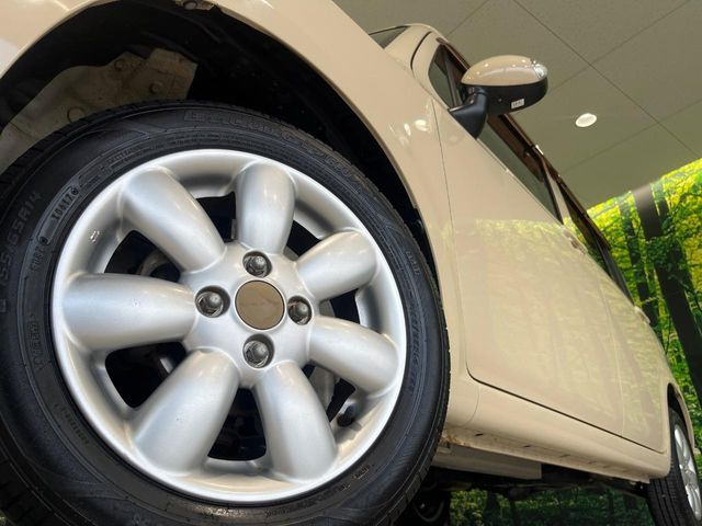 �y�����A���~�z�C�[���z�O�ςɃ}�b�`���������A���~�z�C�[���𑕒����Ă���܂��B�e��ЊO�A���~�z�C�[����A�X�^�b�h���X�^�C�����戵�����Ă���܂��B���񂲑��k����������