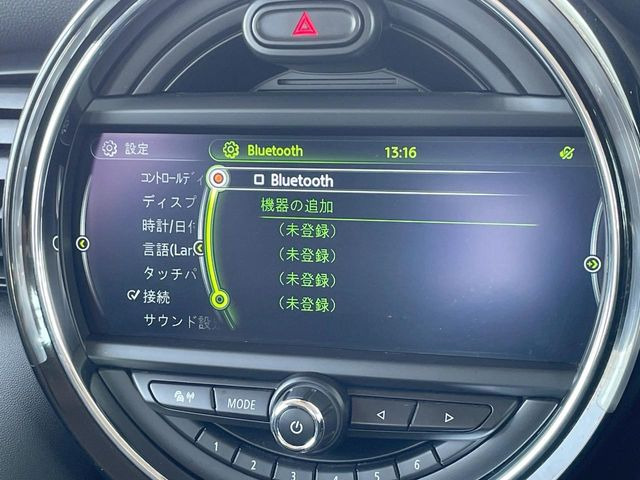 ��Bluetooth:���莝���̃X�}�[�g�t�H���ȂǂƐڑ����A�n���Y�t���[�ʘb��Տꊴ����~���[�W�b�N�Đ������y���݂��������܂��B�����ڑ��ł��̂Ŕς킵��������܂����