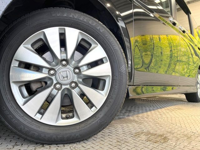�y�����A���~�z�C�[���z�O�ςɃ}�b�`���������A���~�z�C�[���𑕒����Ă���܂��B�e��ЊO�A���~�z�C�[����A�X�^�b�h���X�^�C�����戵�����Ă���܂��B���񂲑��k����������