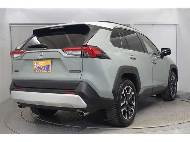 RAV42.0 アドベンチャー 4WD