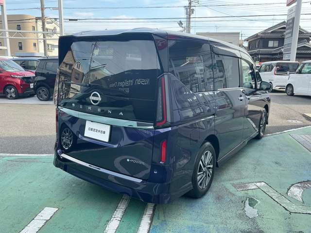 セレナ1.4 e-POWER ハイウェイスターV