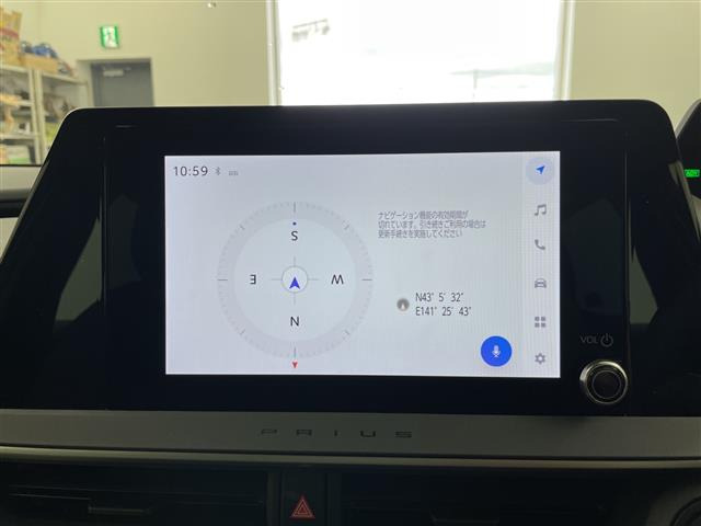 プリウス1.8 X E-Four 4WD