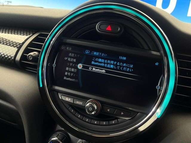 ��Bluetooth:���莝���̃X�}�[�g�t�H���ȂǂƐڑ����A�n���Y�t���[�ʘb��Տꊴ����~���[�W�b�N�Đ������y���݂��������܂��B�����ڑ��ł��̂Ŕς킵��������܂����