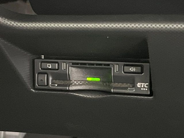 【ETC】高速道路の料金所をストレスなく通過!話題のスポットやサービスエリアに多い「スマートIC」利用時は必須のアイテムです。当店でセットアップを実施、ご納車当日からすぐにご利用いただけます!
