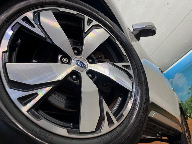 �y�����A���~�z�C�[���z�O�ςɃ}�b�`���������A���~�z�C�[���𑕒����Ă���܂��B�e��ЊO�A���~�z�C�[����A�X�^�b�h���X�^�C�����戵�����Ă���܂��B���񂲑��k����������
