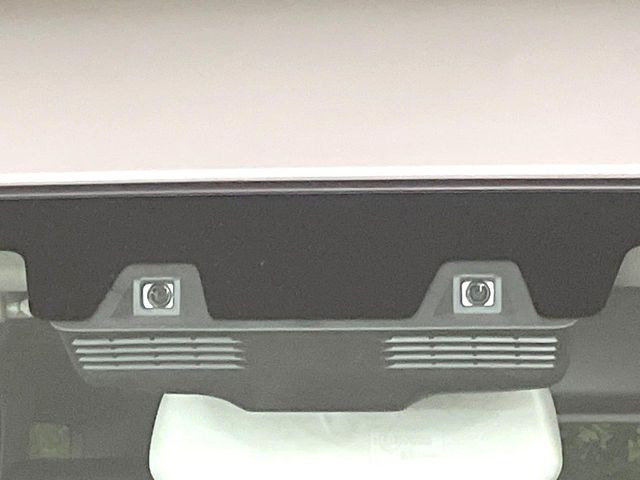 【スズキ セーフティサポート】走行中に前方の車両等を認識し、衝突しそうな時は警報とブレーキで衝突回避と被害軽減をアシスト。より安全にドライブをお楽しみいただけます。