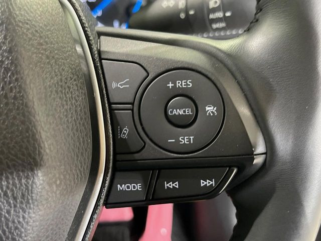 【レーダークルーズコントロール】高速道路での長距離走行が楽に!!自動で速度を保つクルーズコントロールが、衝突軽減システムと連携し、前方の車両を感知して車間を保つように速度調節してくれます!!