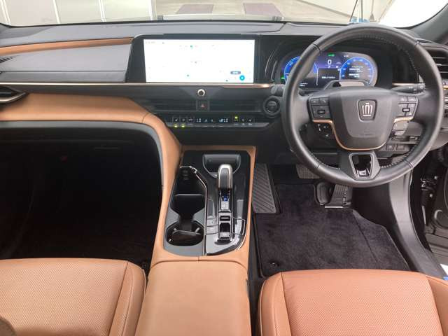クラウンスポーツ2.5 Z E-Four 4WD